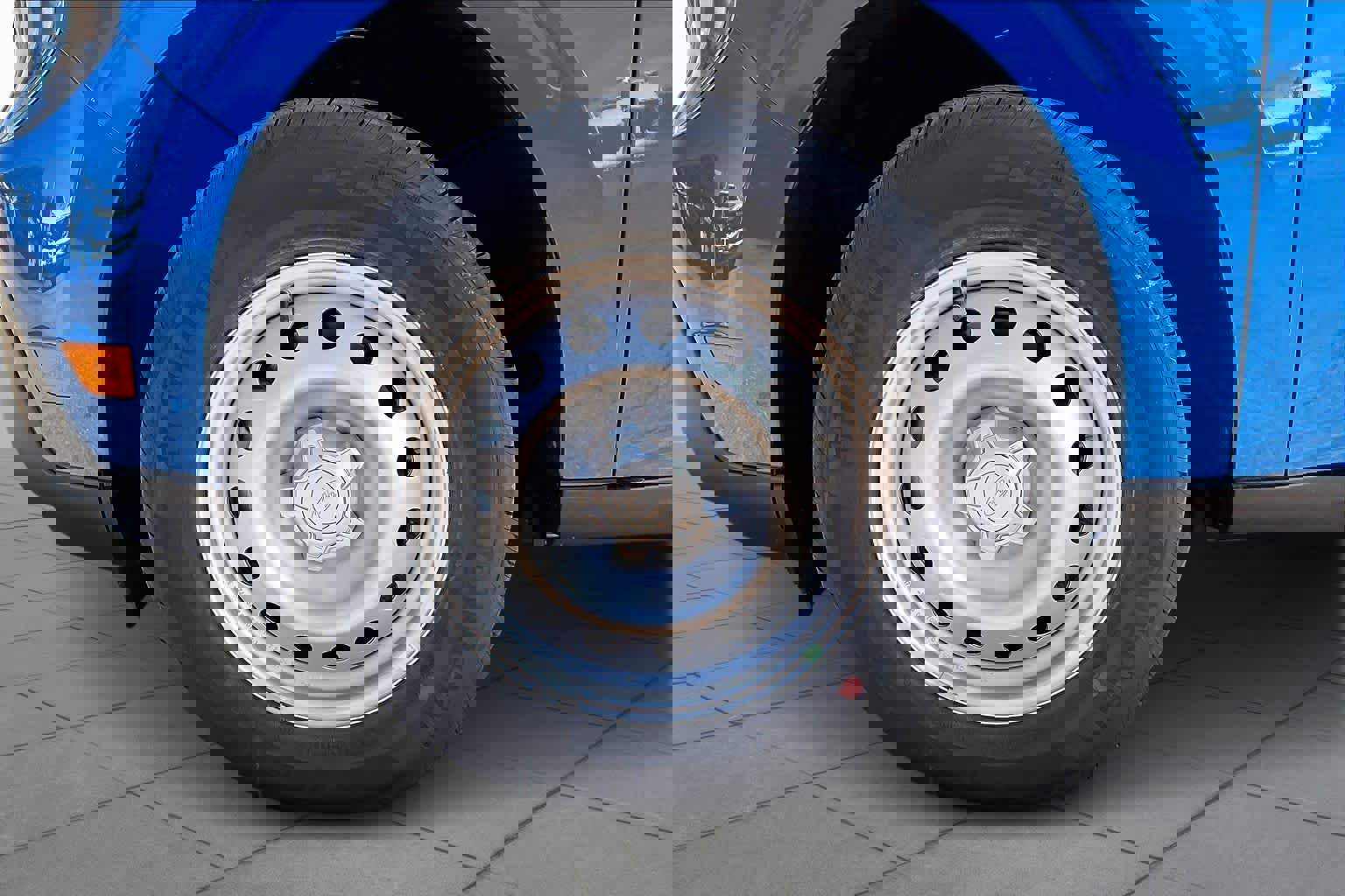 New 2025 Ford Maverick XL image 11