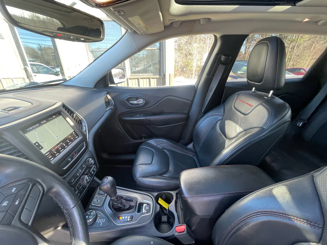 Used 2019 Jeep Cherokee Trailhawk image 15