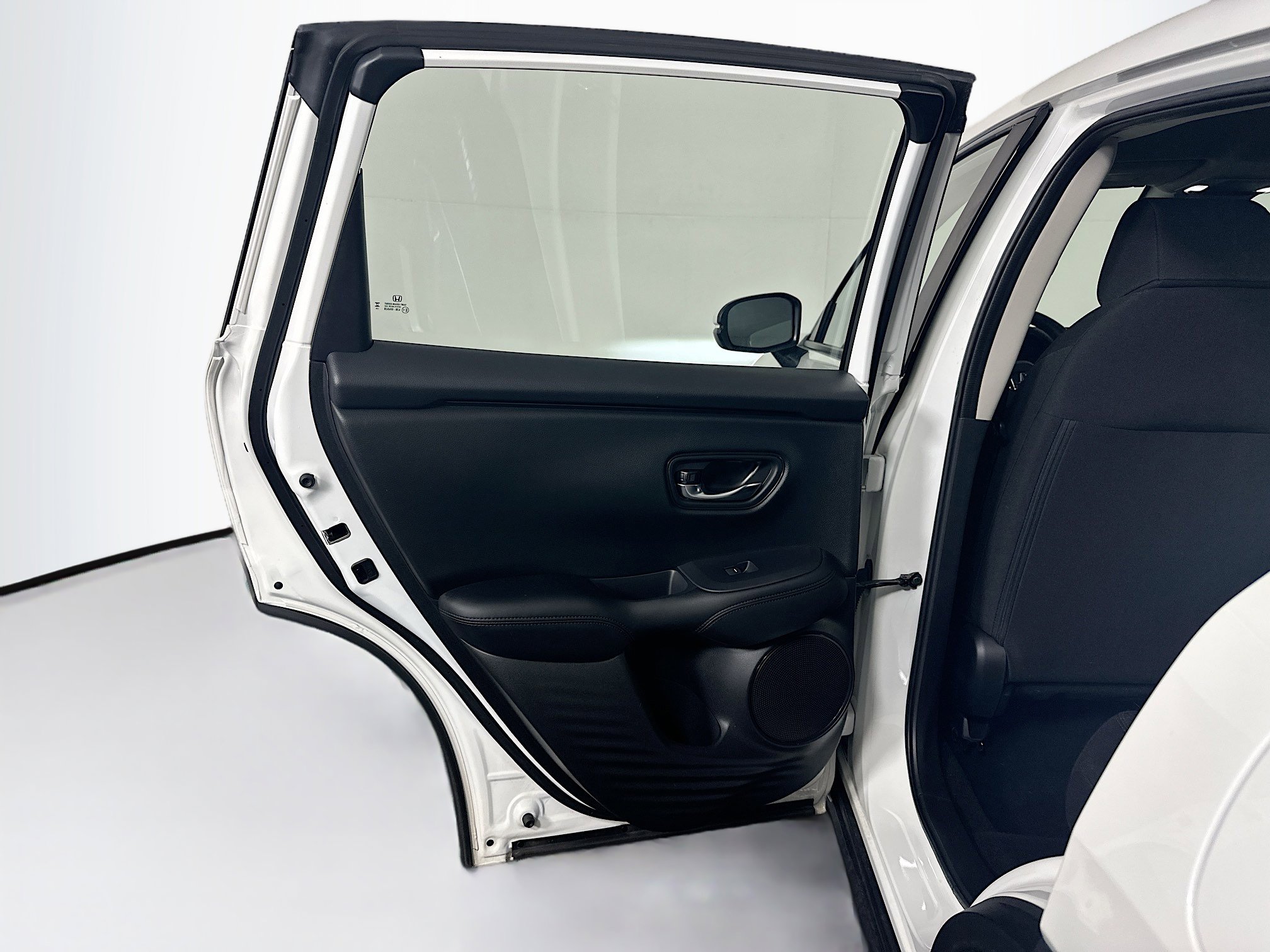 Used 2025 Honda HR-V LX image 25