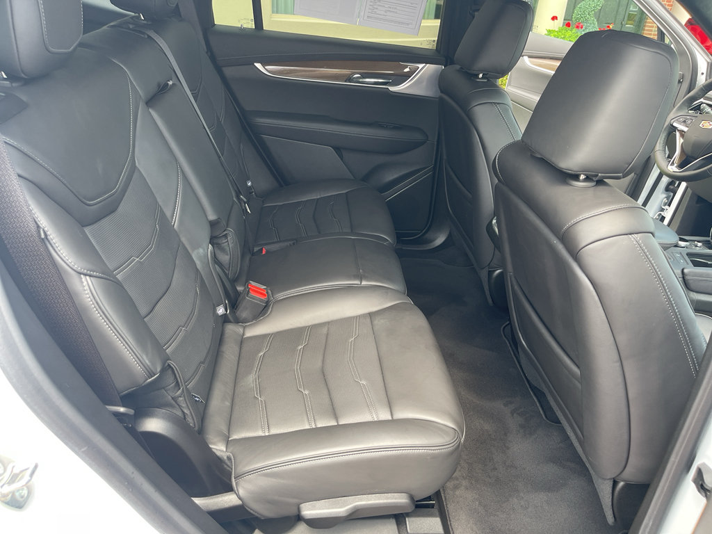Used 2025 Cadillac XT6 Sport w/ Platinum Package AWD/4WD image 37