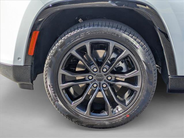 New 2026 Jeep Grand Wagoneer 4WD image 10