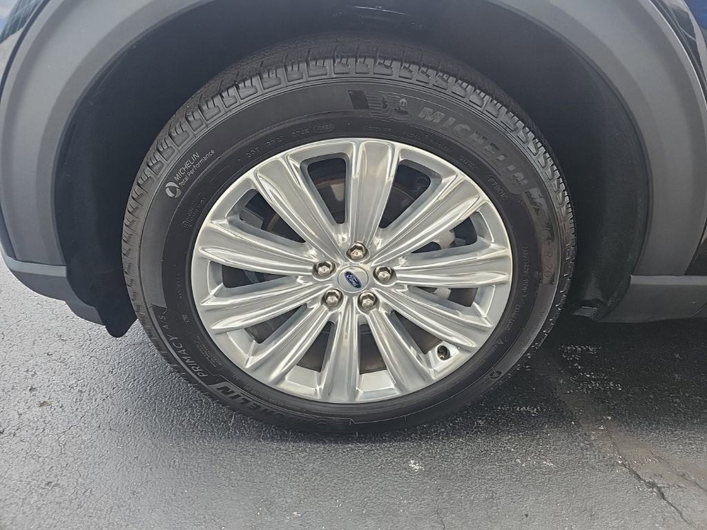 Used 2024 Ford Explorer Limited w/ Limited Technology Package RWD image 8