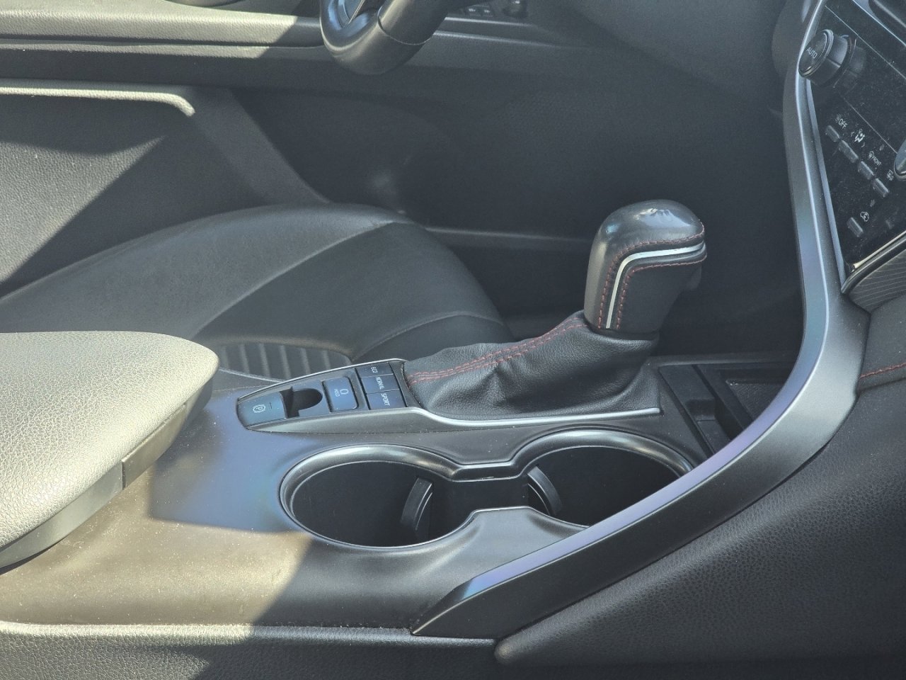 Used 2022 Toyota Camry TRD w/ TRD Package w/JBL Audio FWD image 19