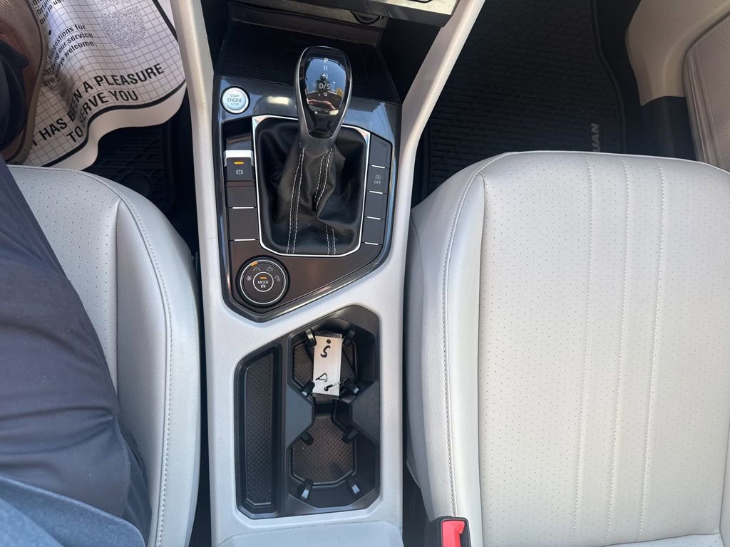 Used 2022 Volkswagen Tiguan SE image 17