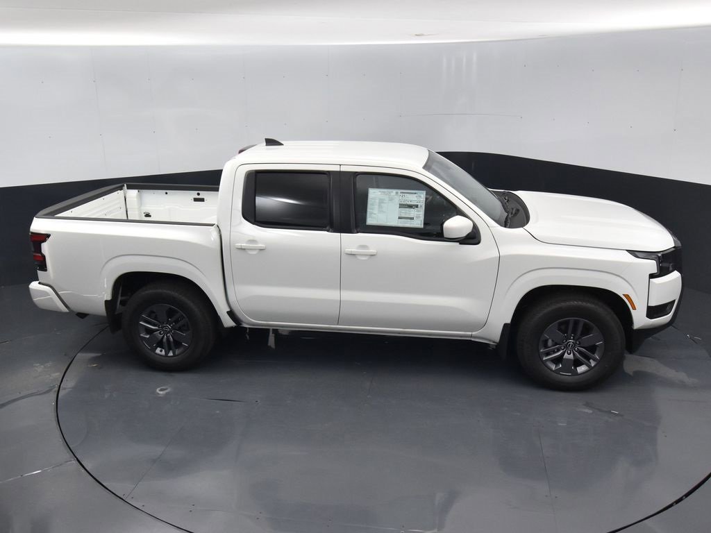 Certified 2025 Nissan Frontier SV image 37