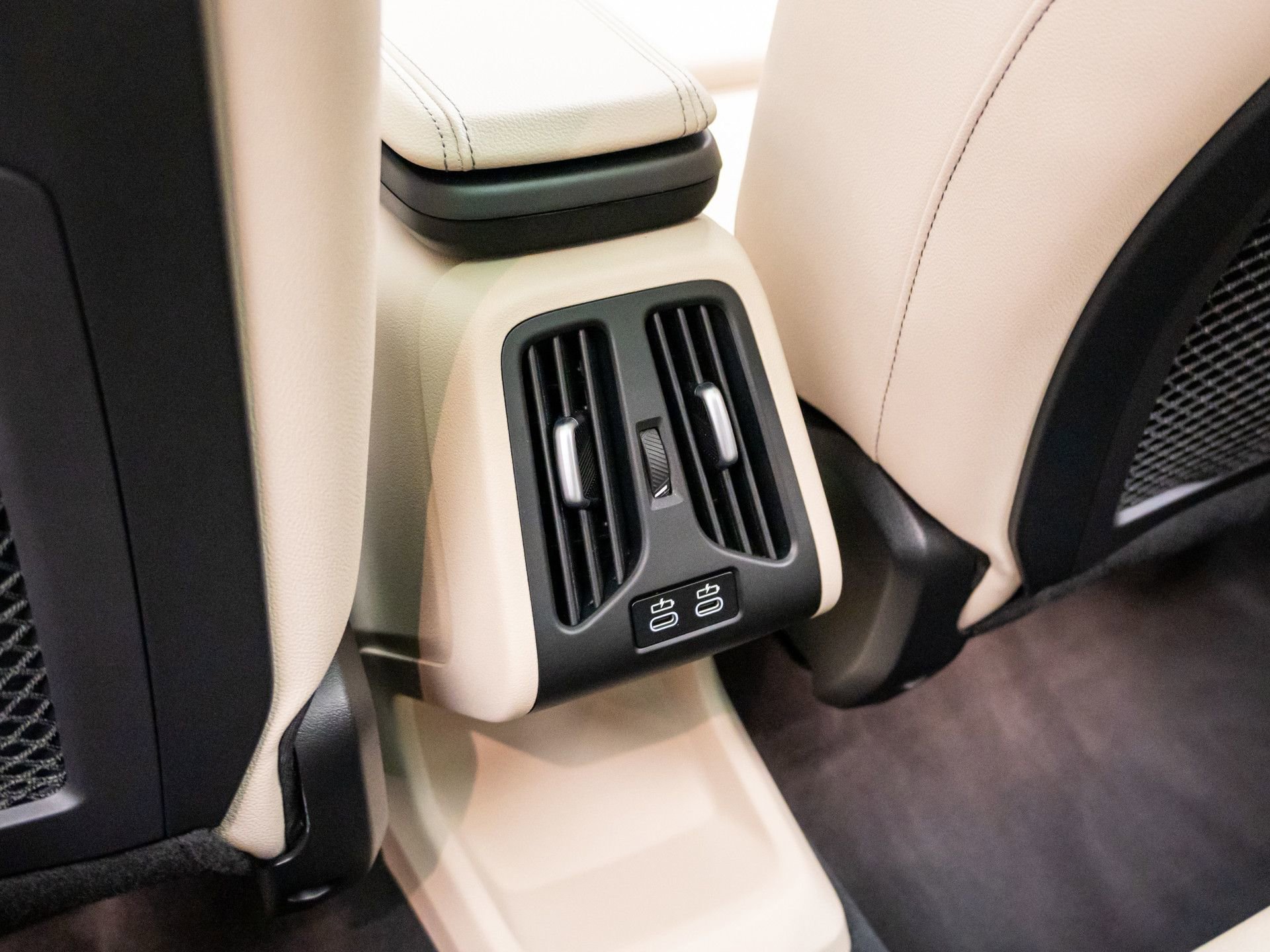 Certified 2023 BMW X1 xDrive28i w/ Premium Package image 17