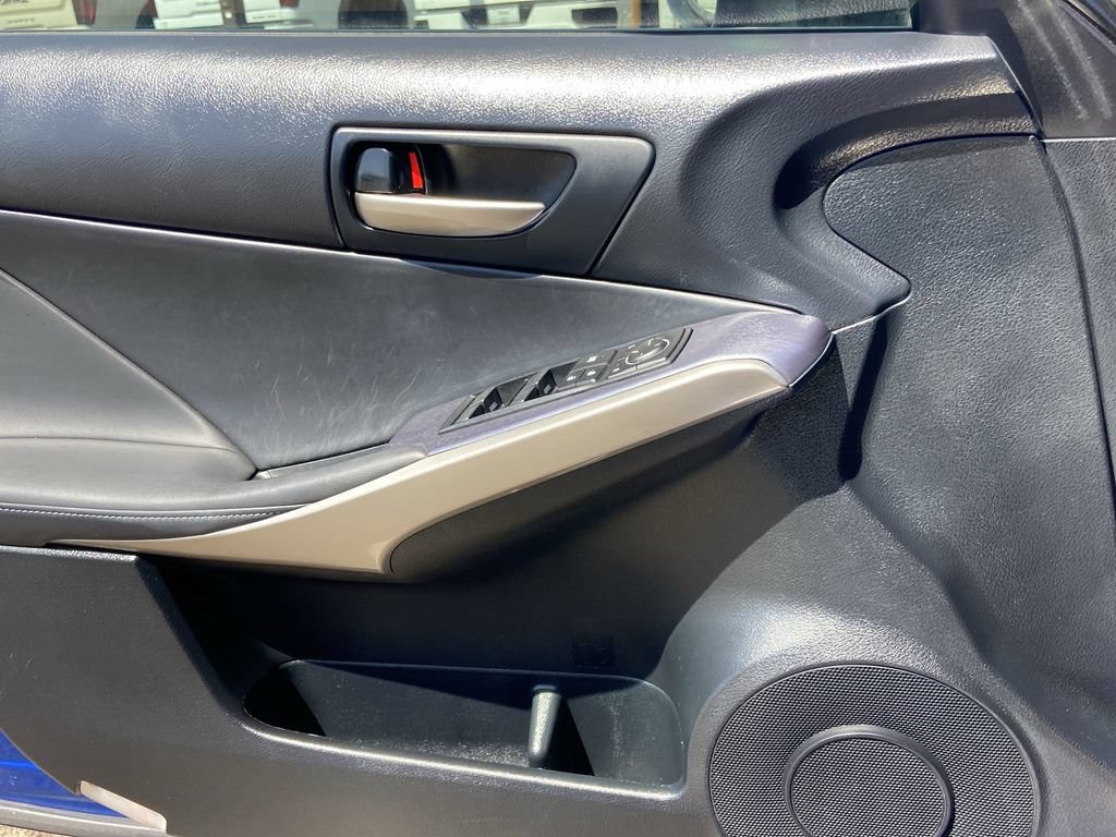 Used 2020 Lexus IS 300 F Sport w/ Blackline Edition RWD image 19