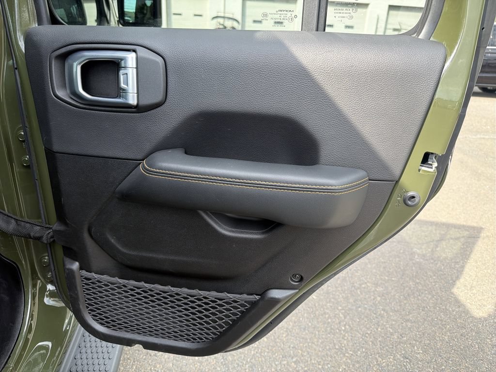 Used 2024 Jeep Wrangler Unlimited Sahara w/ Safety Group AWD/4WD image 17