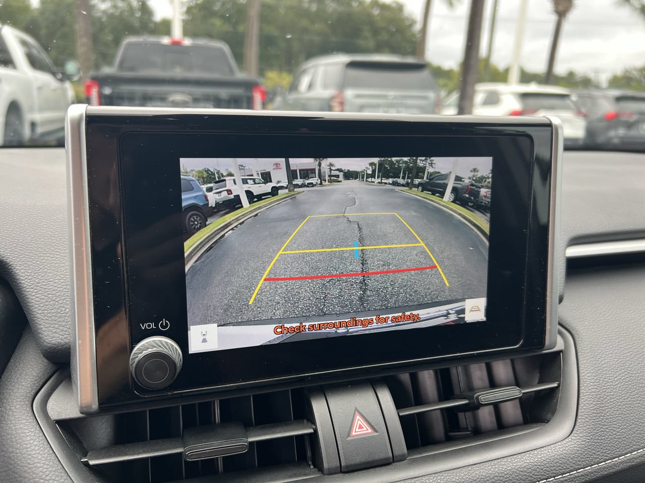 Used 2025 Toyota RAV4 XLE AWD/4WD image 25