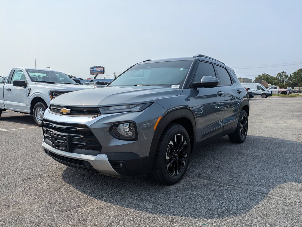 Used 2022 Chevrolet TrailBlazer LT w/ Convenience Package FWD image 9