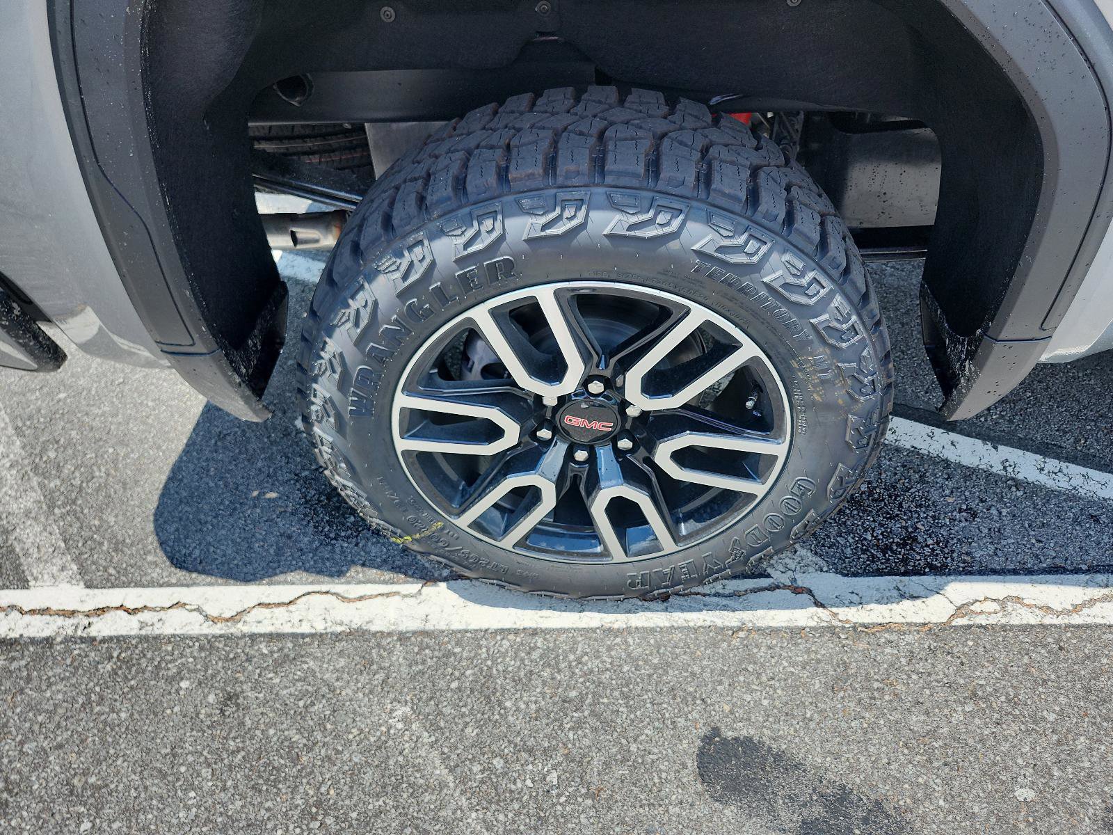 New 2026 GMC Sierra 1500 AT4 w/ AT4 Premium Package image 5