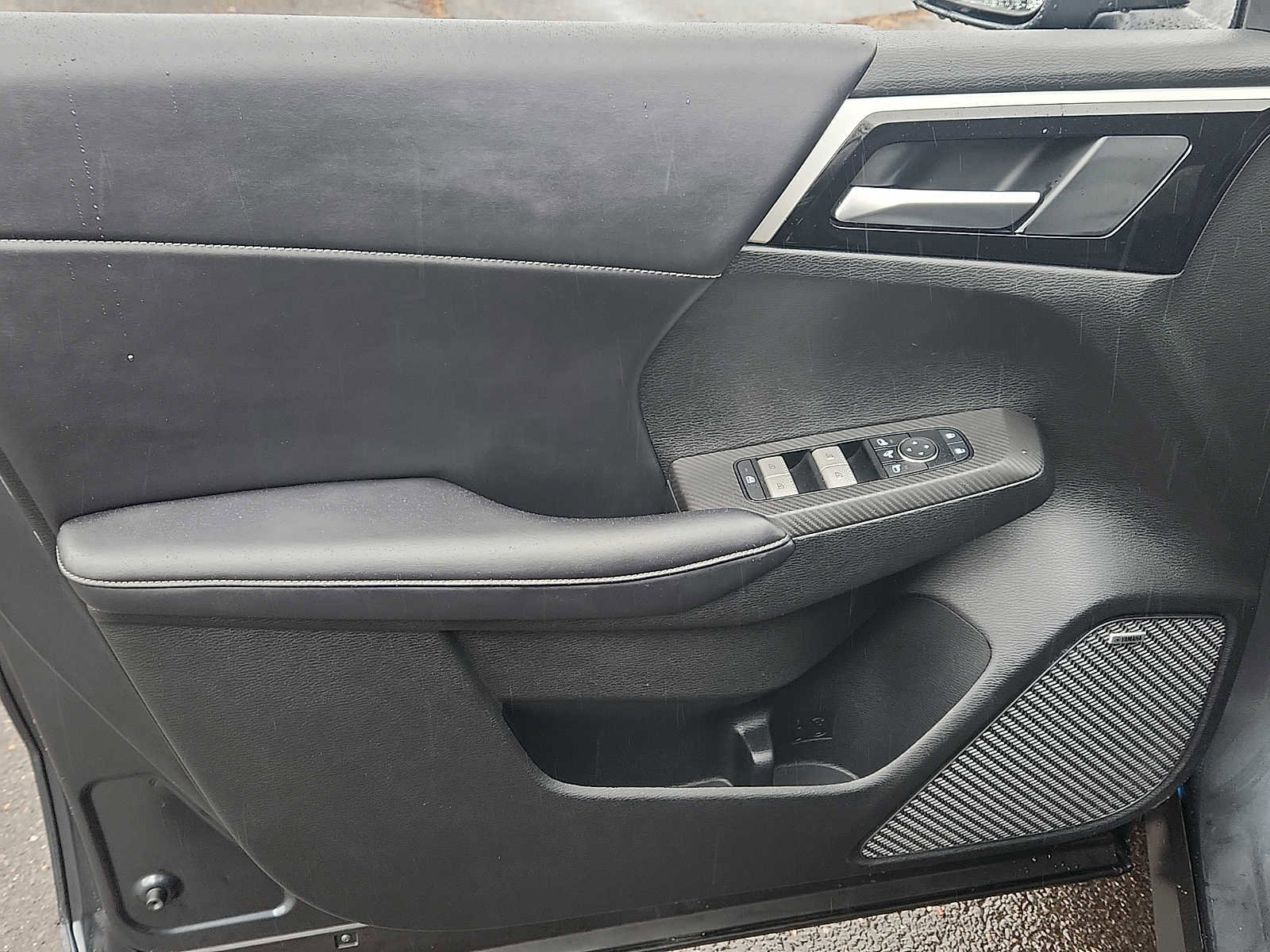 Used 2025 Mitsubishi Outlander SE image 12