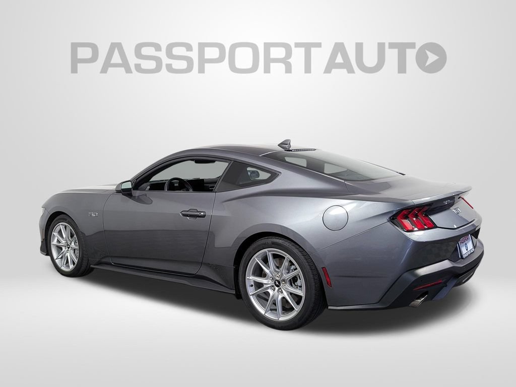 Used 2026 Ford Mustang GT Premium RWD image 3