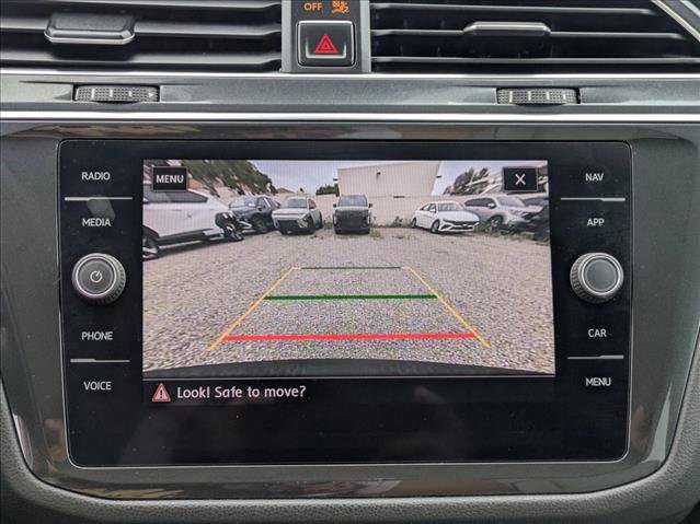 Used 2018 Volkswagen Tiguan SEL Premium AWD/4WD image 14