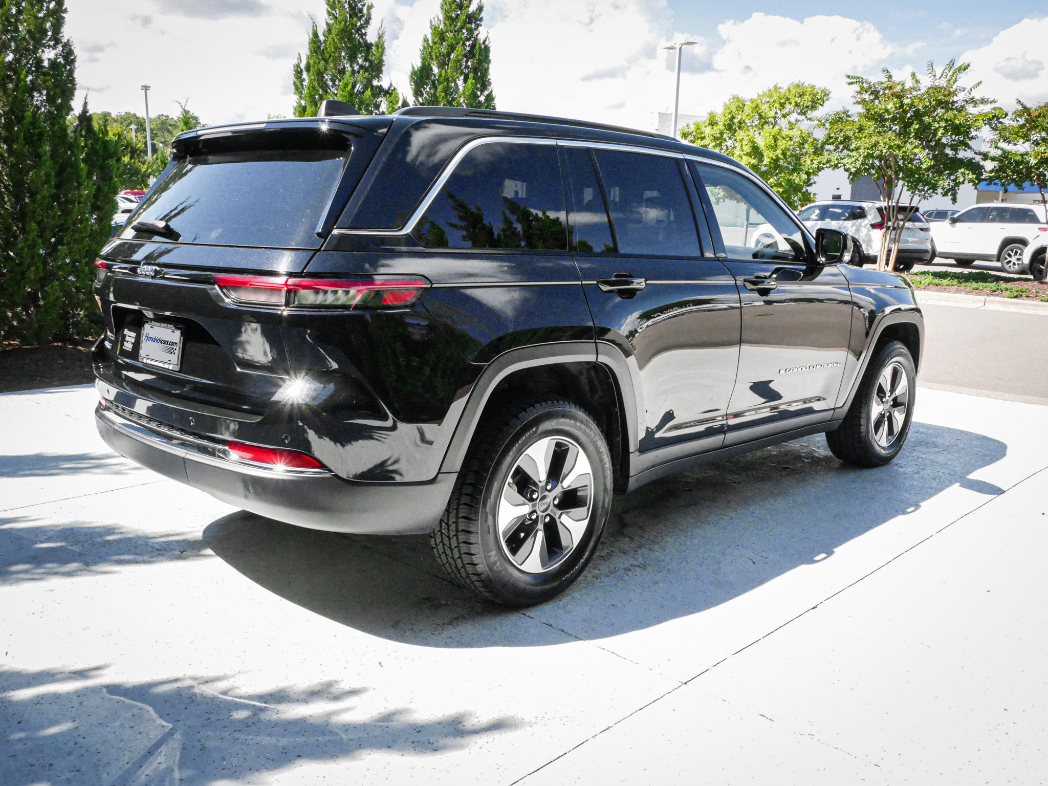 Used 2024 Jeep Grand Cherokee Limited 4xe AWD/4WD image 10