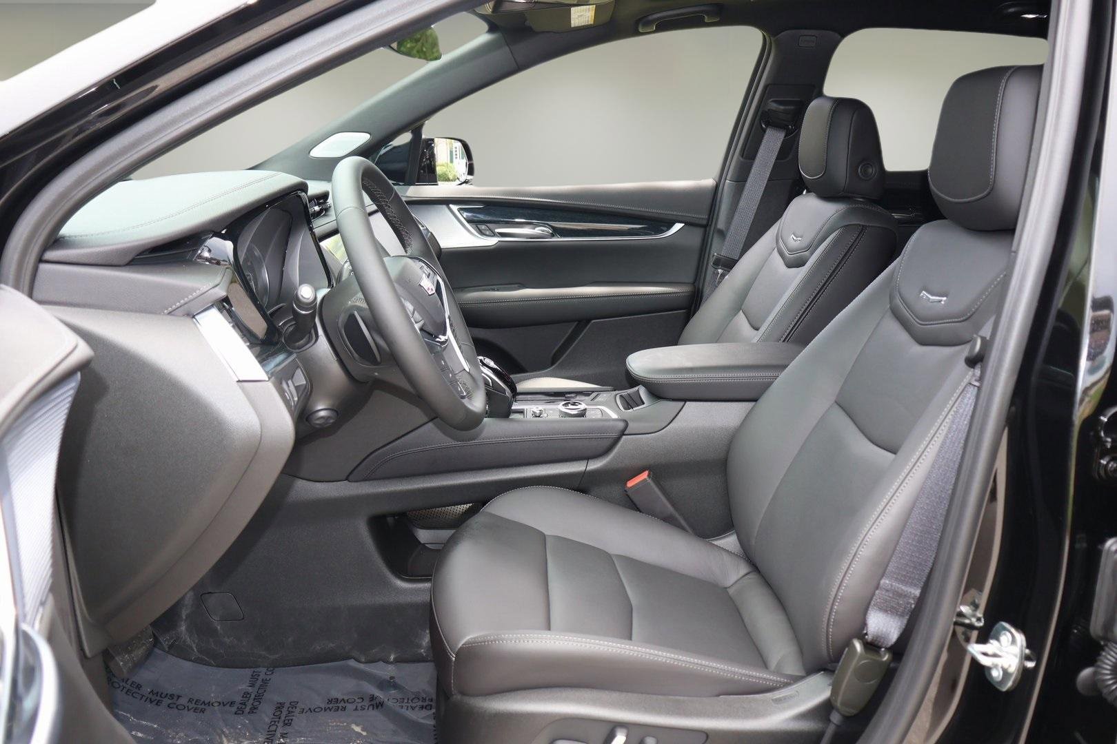 New 2025 Cadillac XT5 Premium Luxury image 12