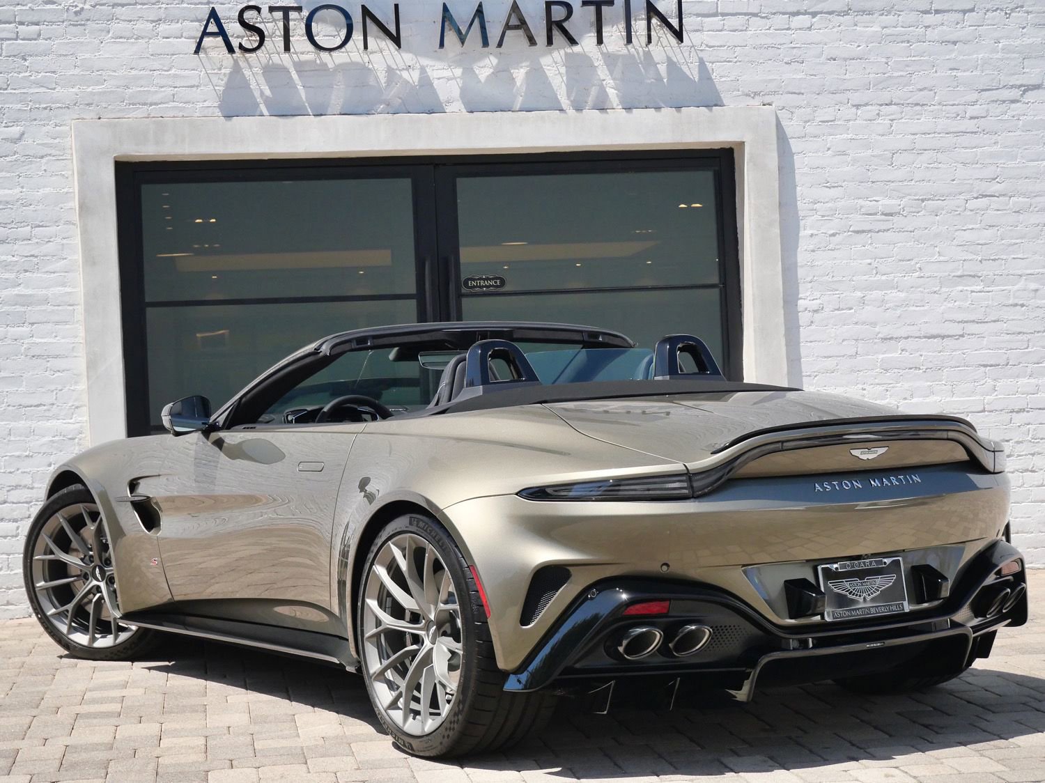 New 2026 Aston Martin V8 Vantage S RWD image 2