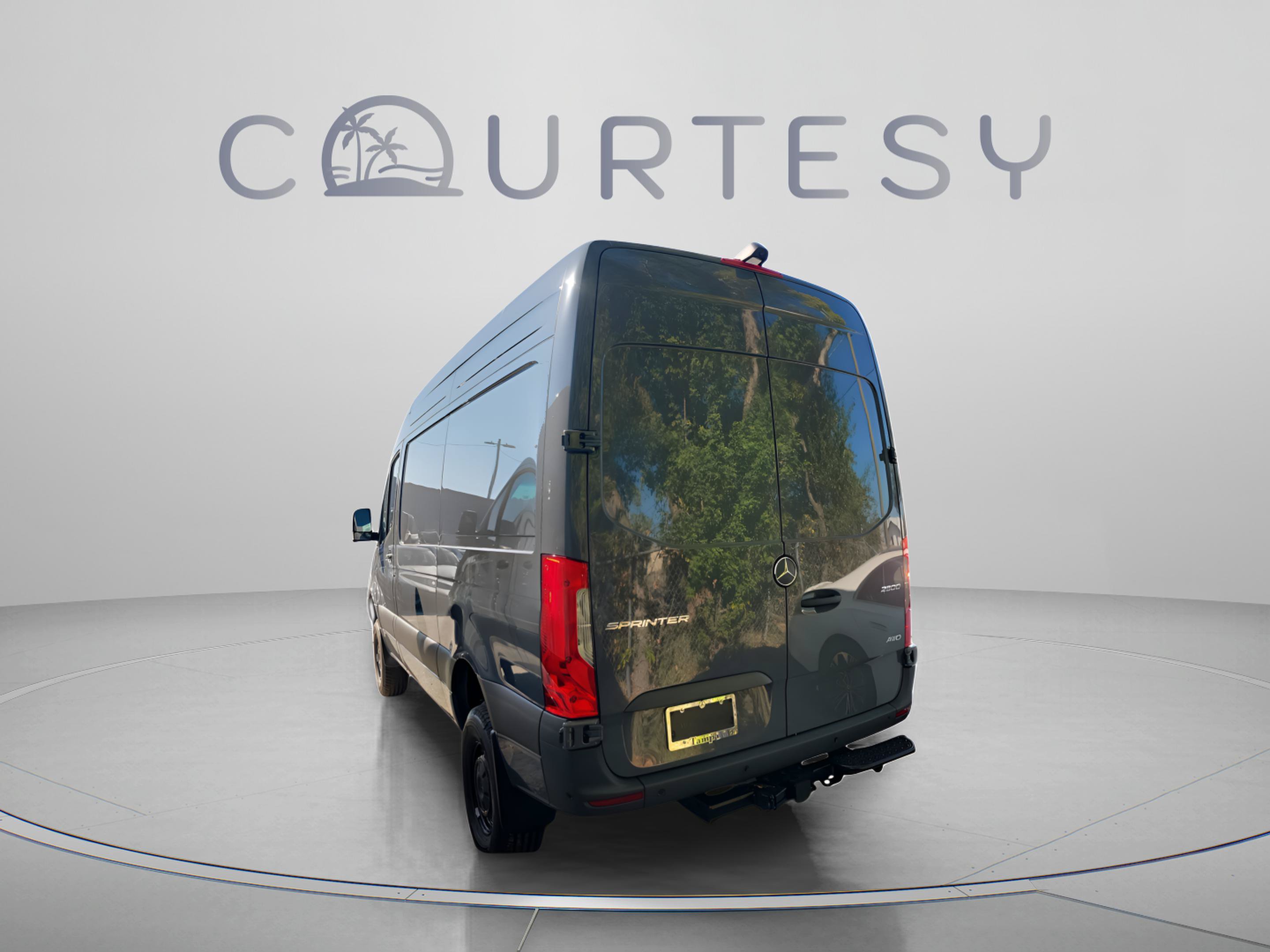 Used 2026 Mercedes-Benz Sprinter 2500 image 2