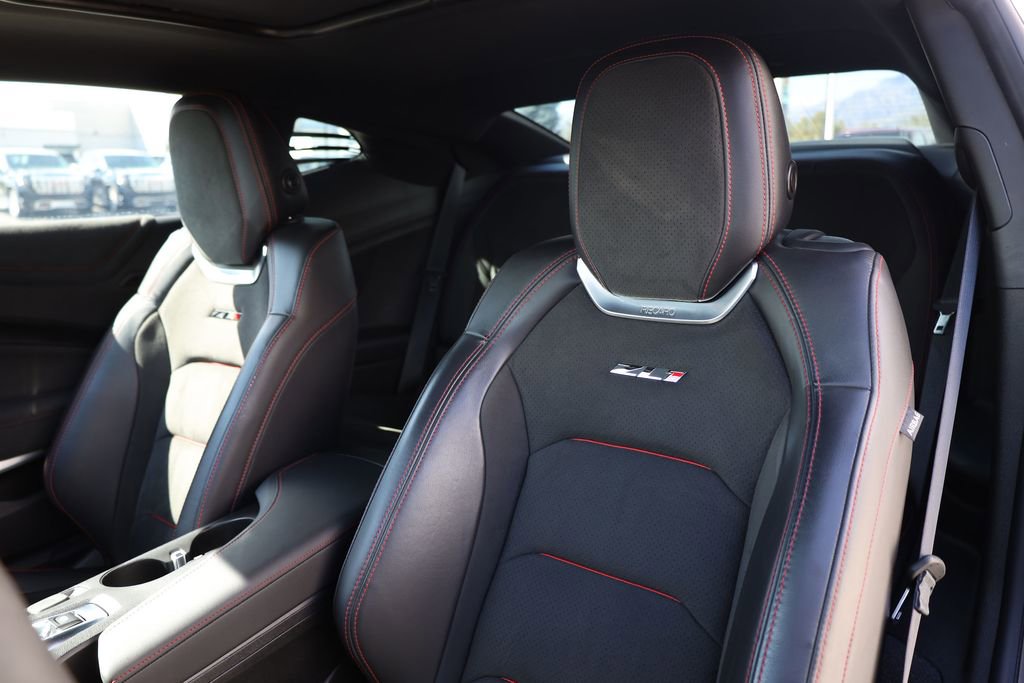 Used 2021 Chevrolet Camaro ZL1 RWD image 16