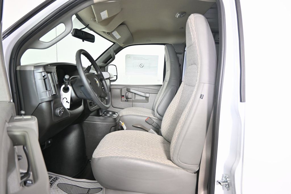 New 2026 Chevrolet Express 3500 Extended w/ Driver Convenience Package image 20