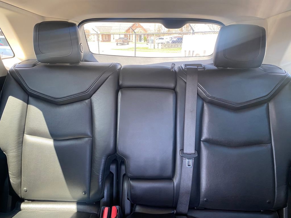 Used 2017 Cadillac XT5 Luxury image 28