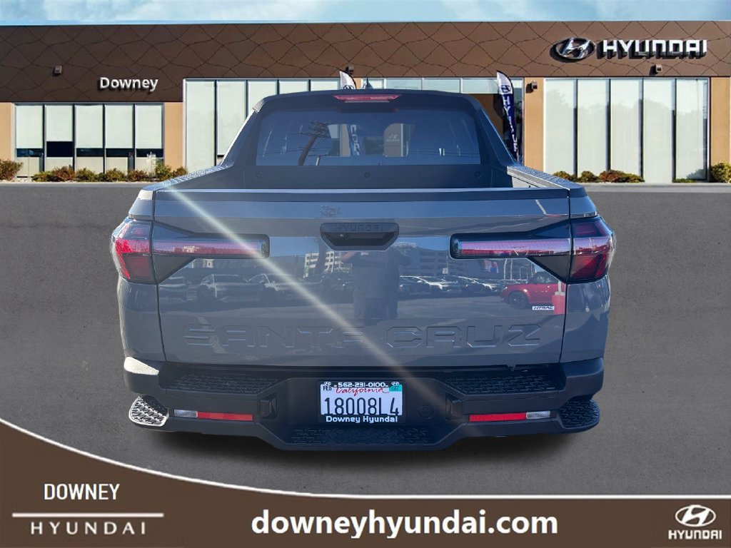 Used 2025 Hyundai Santa Cruz SE AWD/4WD image 4