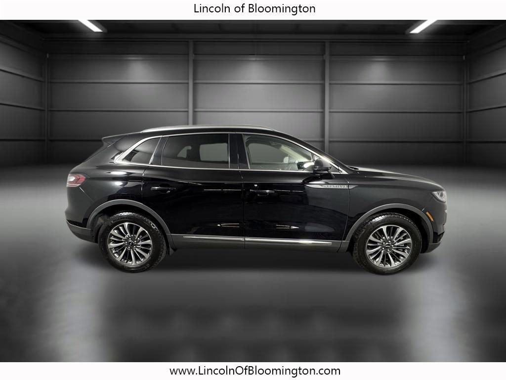 Used 2023 Lincoln Nautilus AWD w/ Premium Package image 7
