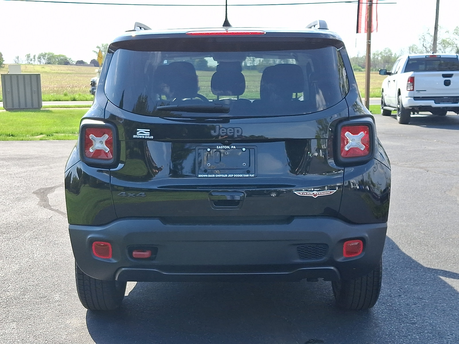 Certified 2022 Jeep Renegade Trailhawk AWD/4WD image 5