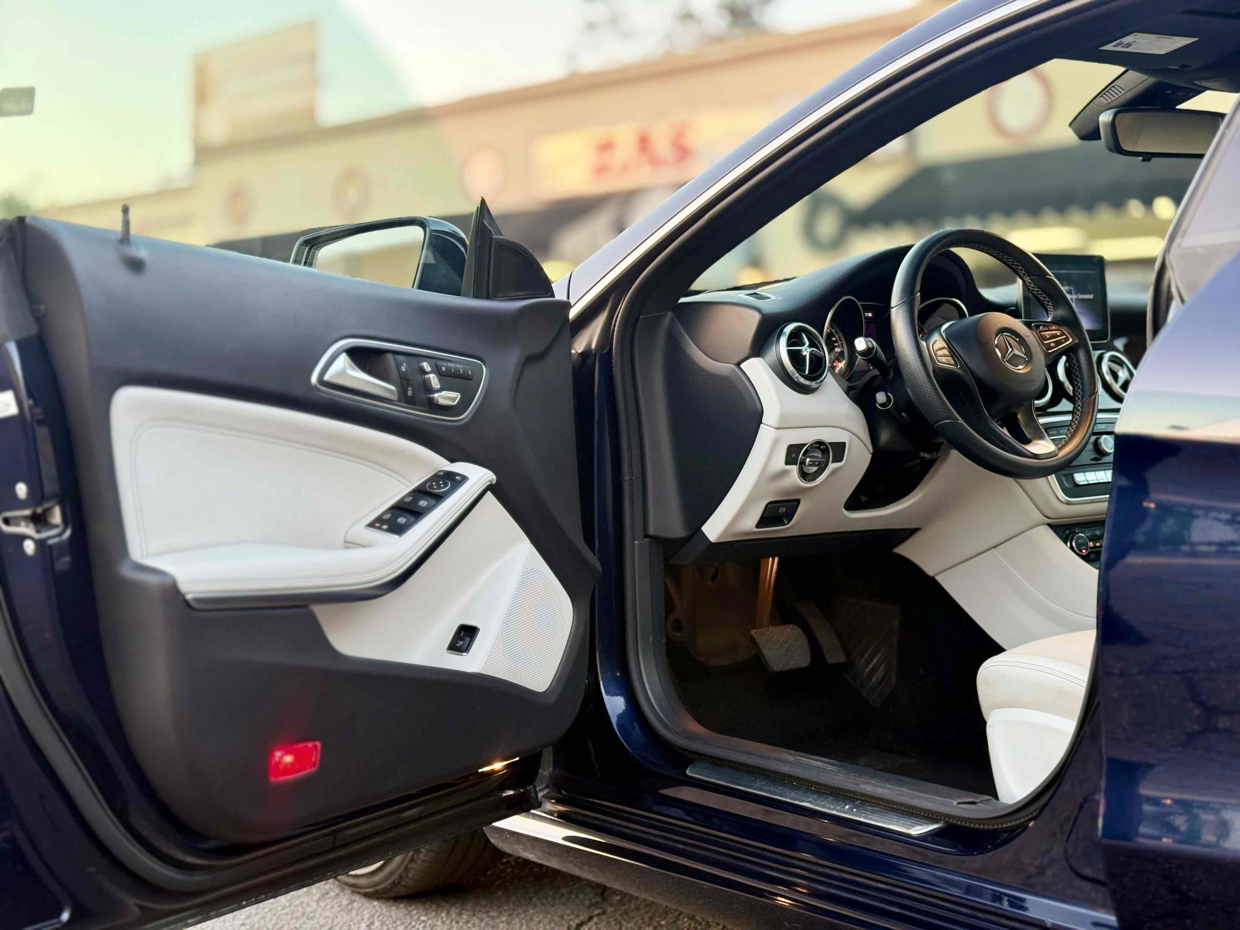 Used 2018 Mercedes-Benz CLA 250 image 22