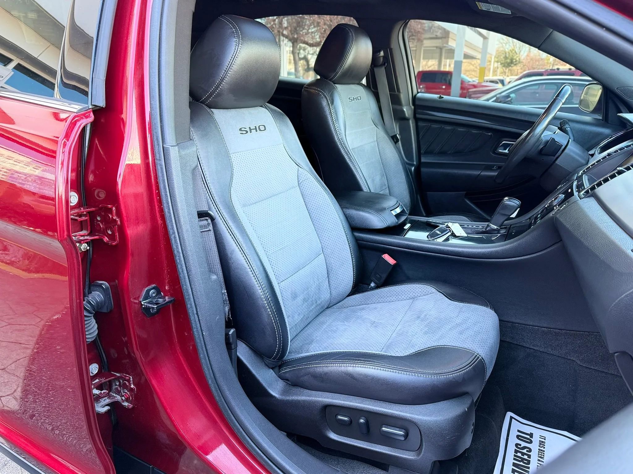 Used 2015 Ford Taurus SHO w/ Equipment Group 401A AWD/4WD image 37