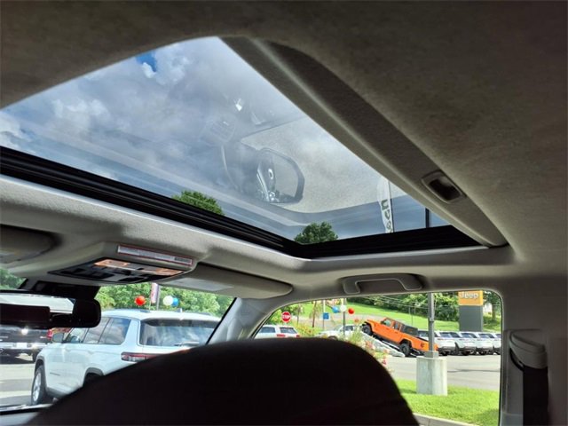 Used 2022 Toyota 4Runner Limited image 13