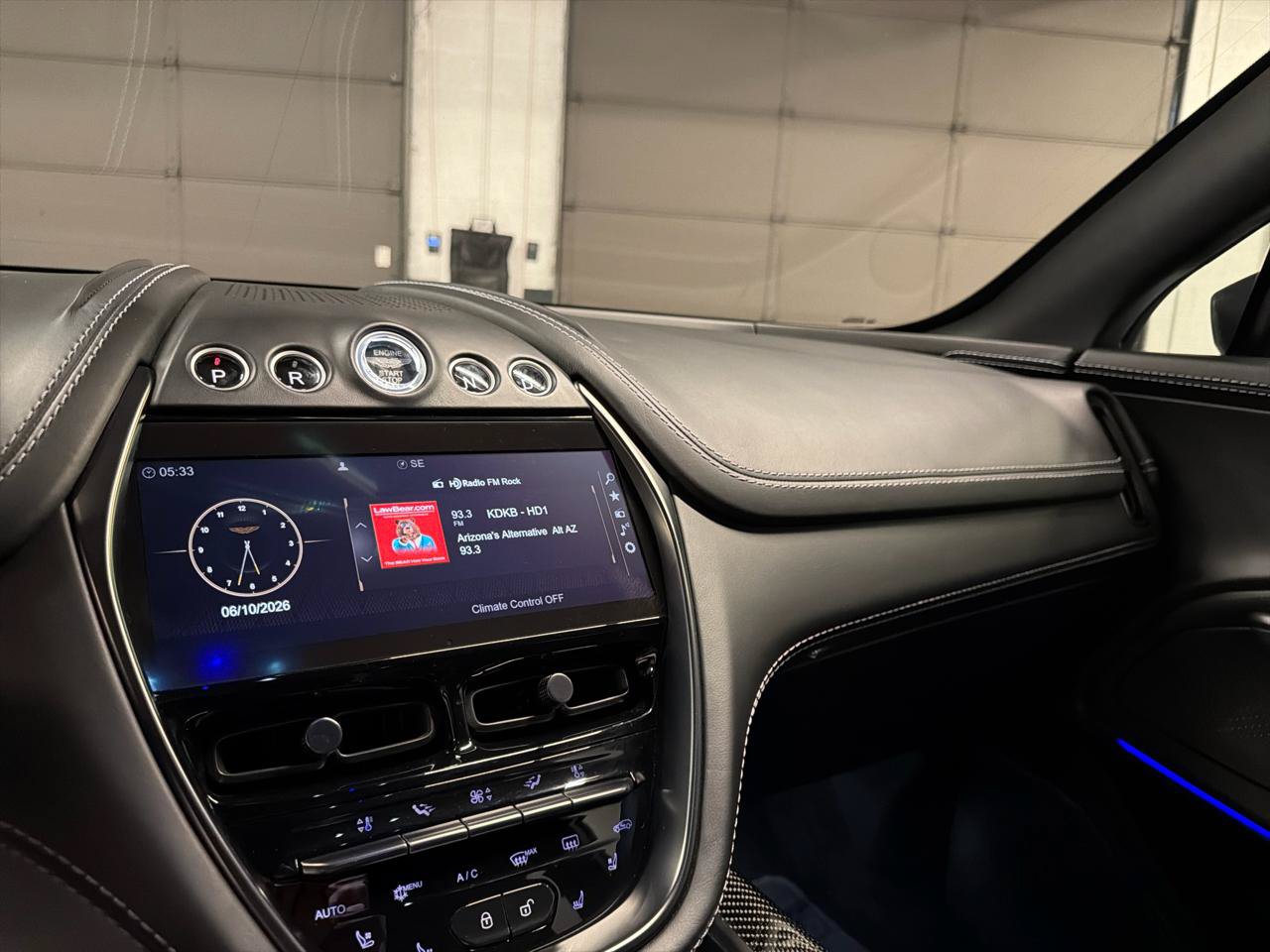 Used 2021 Aston Martin DBX AWD/4WD image 19