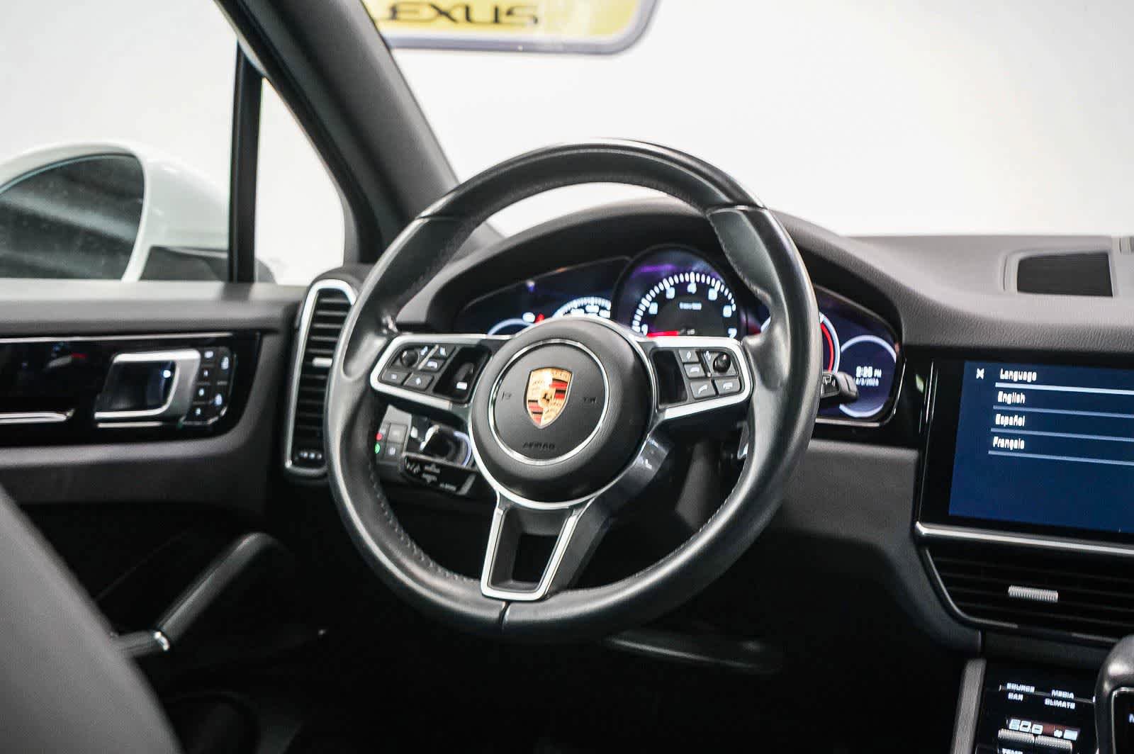 Used 2022 Porsche Cayenne AWD/4WD image 15