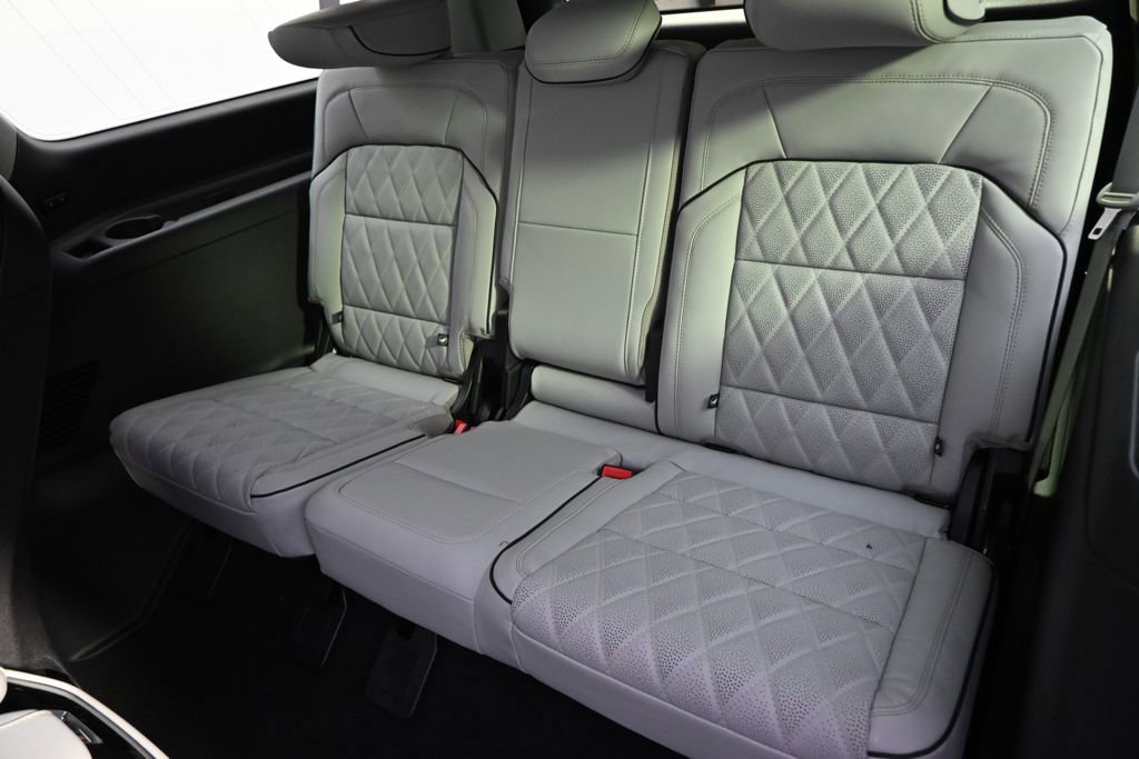 New 2026 Lincoln Navigator L Black Label image 22