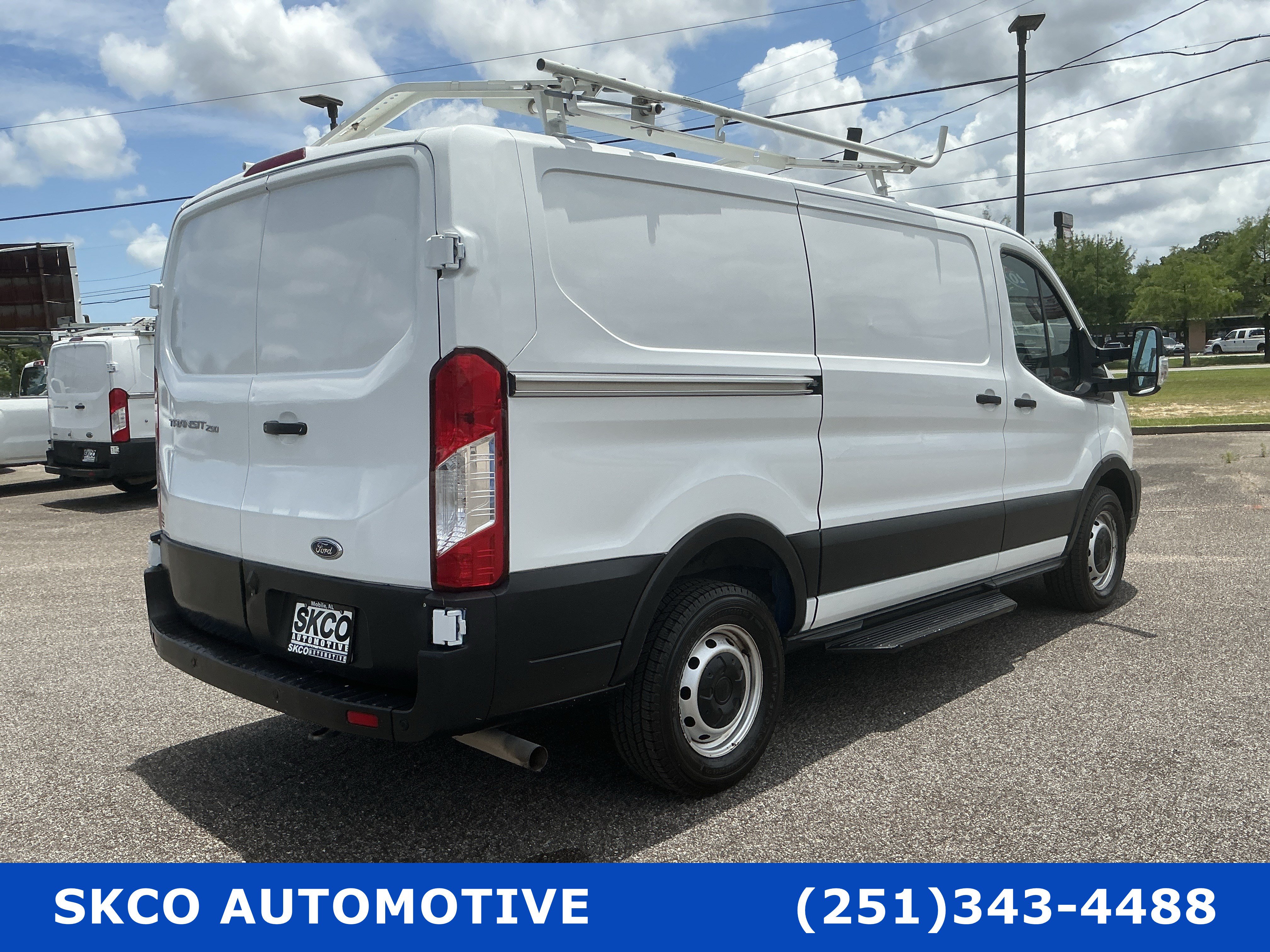 Used 2020 Ford Transit 250 Low Roof RWD image 5