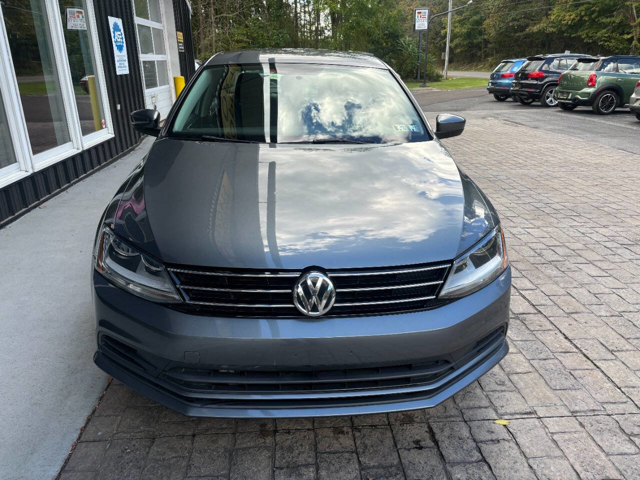 Used 2017 Volkswagen Jetta S image 4