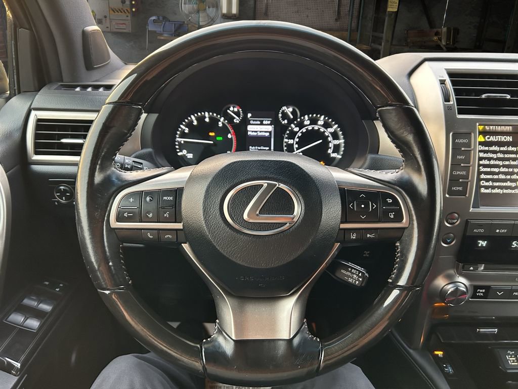 Used 2020 Lexus GX 460 Premium image 19