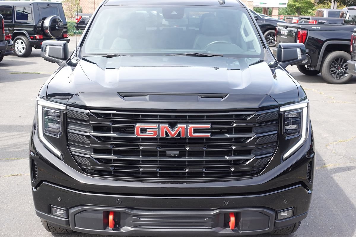 Used 2025 GMC Sierra 1500 Elevation w/ Elevation Premium Package AWD/4WD image 6