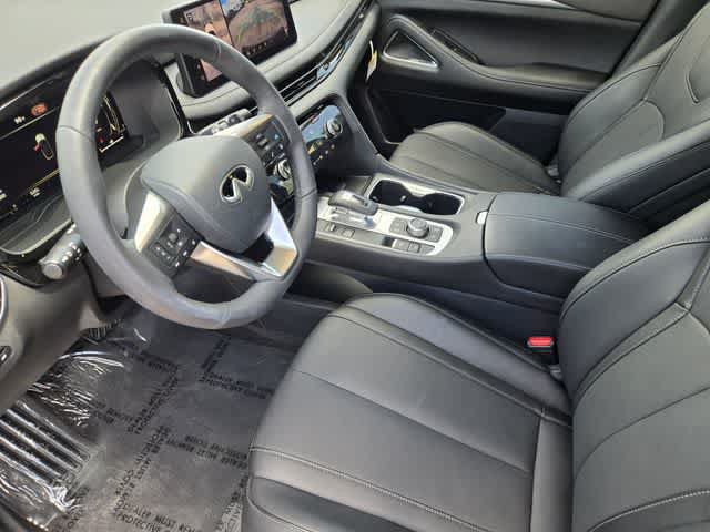 Certified 2027 INFINITI QX60 Luxe w/ Cargo Package FWD image 2
