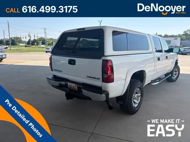 Used 2005 Chevrolet Silverado 2500 LT w/ Heavy-Duty Power Package AWD/4WD image 5