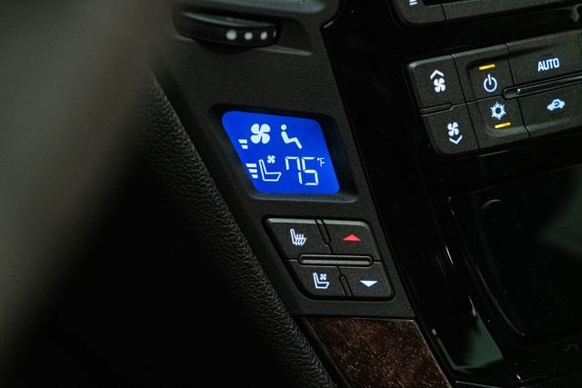 Used 2012 Cadillac CTS V w/ Wood Trim Package image 27