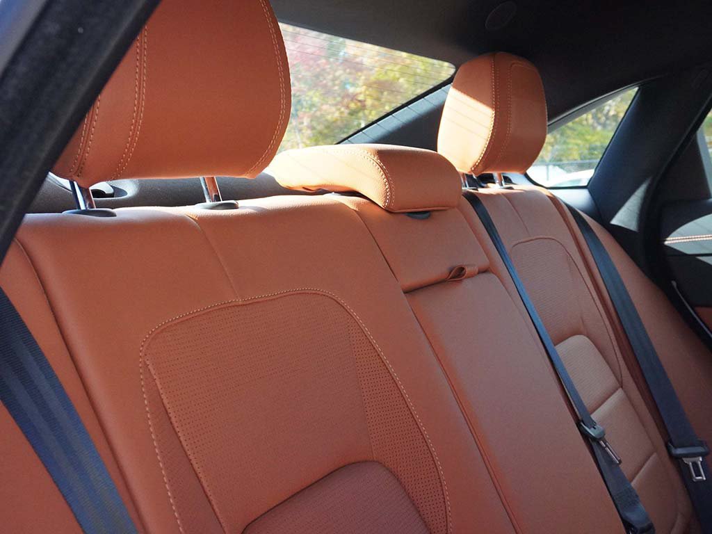 Used 2024 Jaguar XF R-Dynamic SE RWD image 37