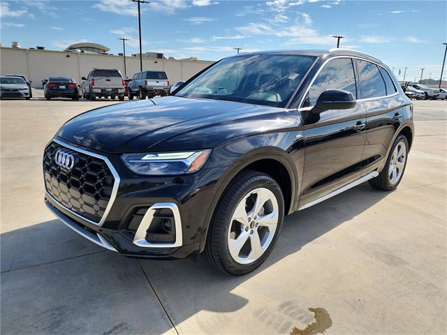Certified 2025 Audi Q5 2.0T Premium Plus w/ Premium Plus Package image 3