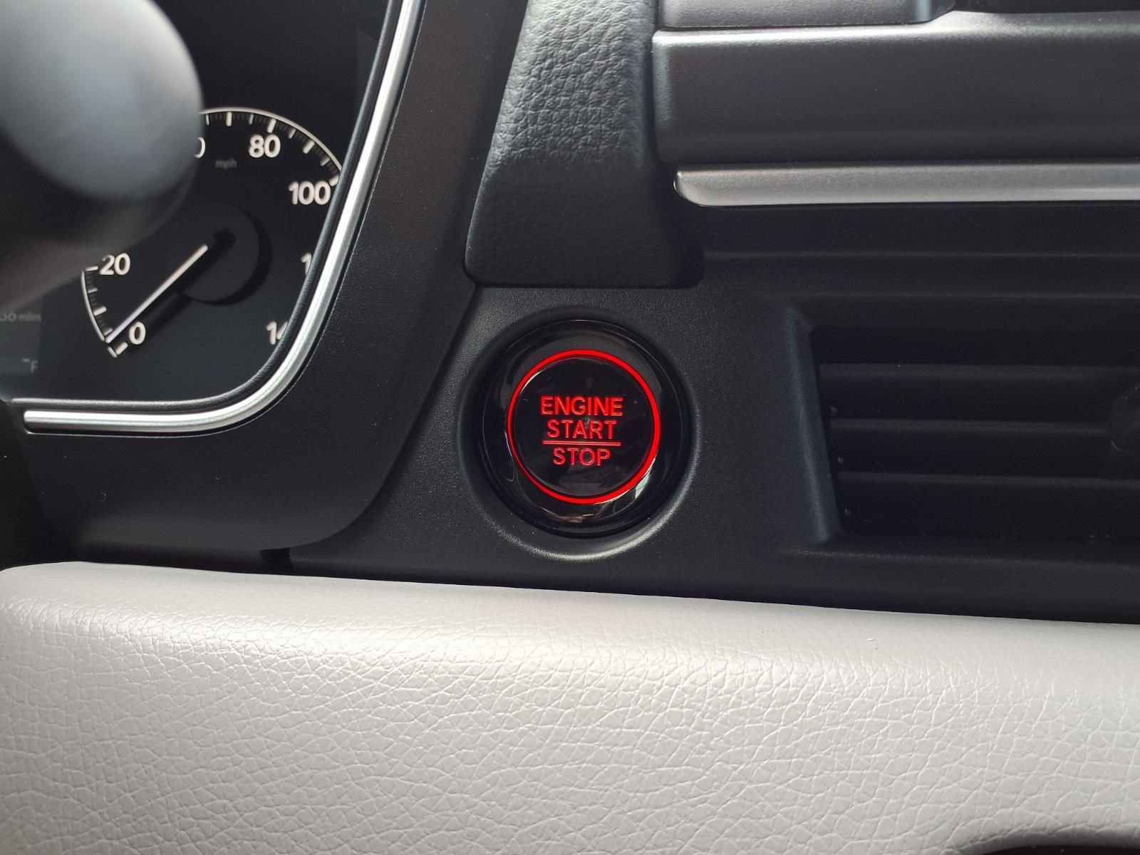 Used 2025 Honda Pilot EX-L image 11