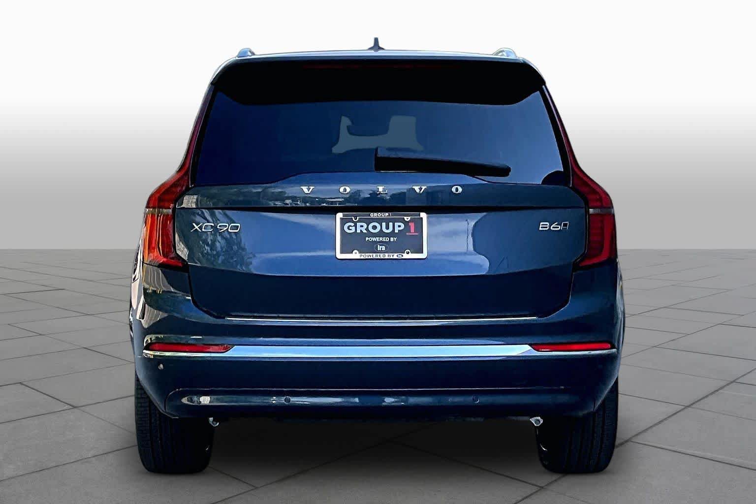 New 2026 Volvo XC90 B6 Plus w/ Protection Package Premier AWD/4WD image 4