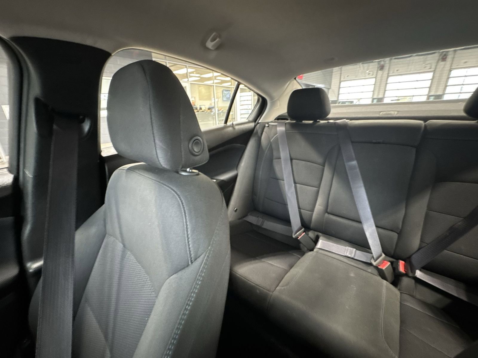 Used 2017 Chevrolet Cruze LT w/ Convenience Package image 4