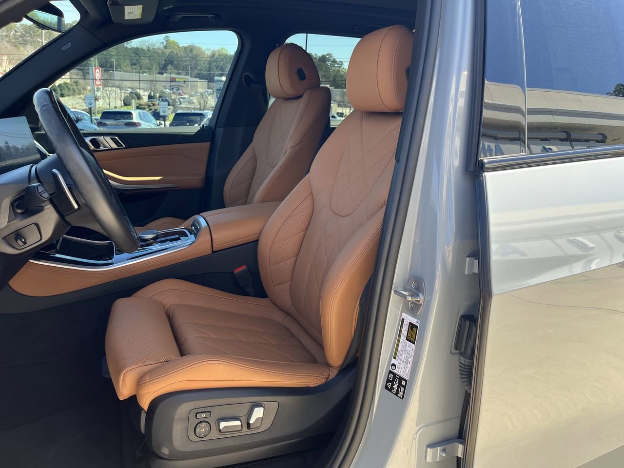 Used 2024 BMW X5 xDrive40i w/ M Sport Package image 14