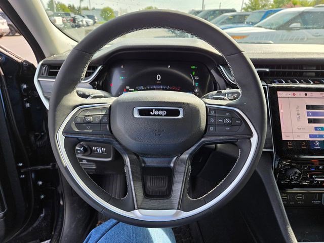 Used 2024 Jeep Grand Cherokee Limited 4xe image 3