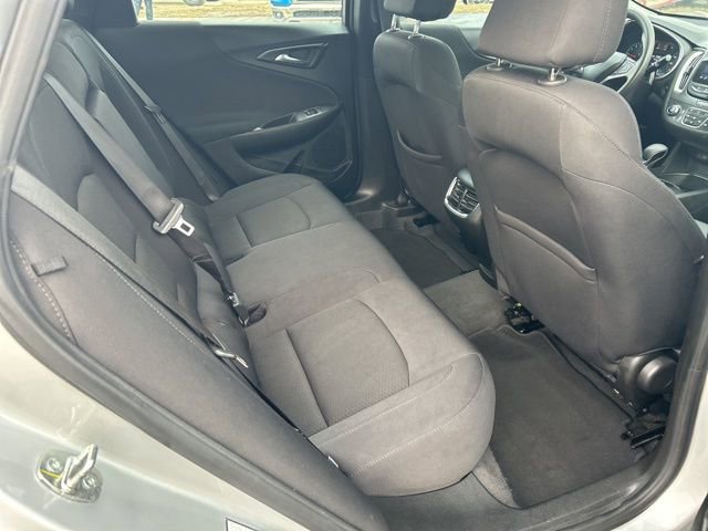 Used 2022 Chevrolet Malibu LT image 32