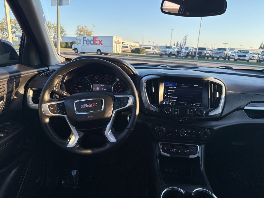 Used 2023 GMC Terrain SLT w/ Infotainment Package II image 21